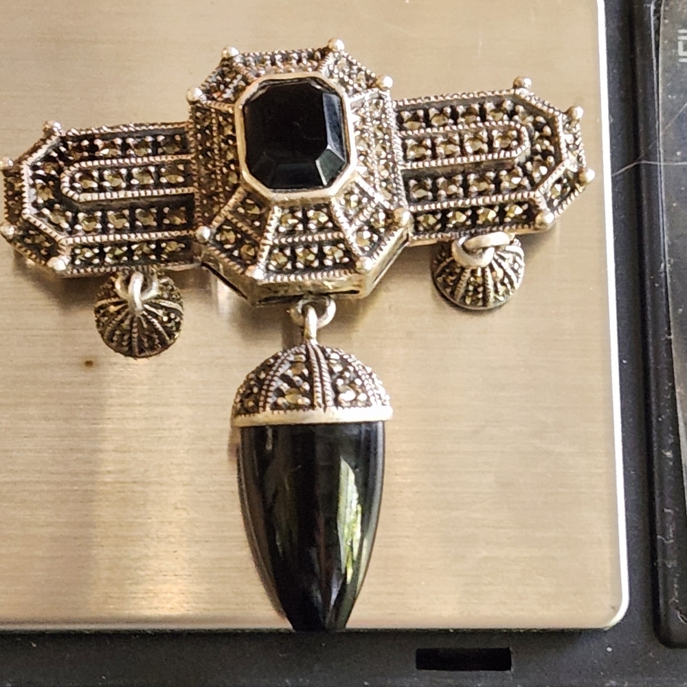 Judith Jack art deco sterling brooch with possible oxyx 29.6 grams and marcasite